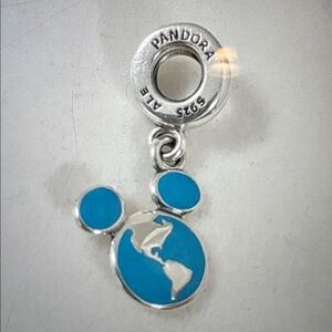 Disney Pandora Charm - Disney Vacation Club New In Box-Retired